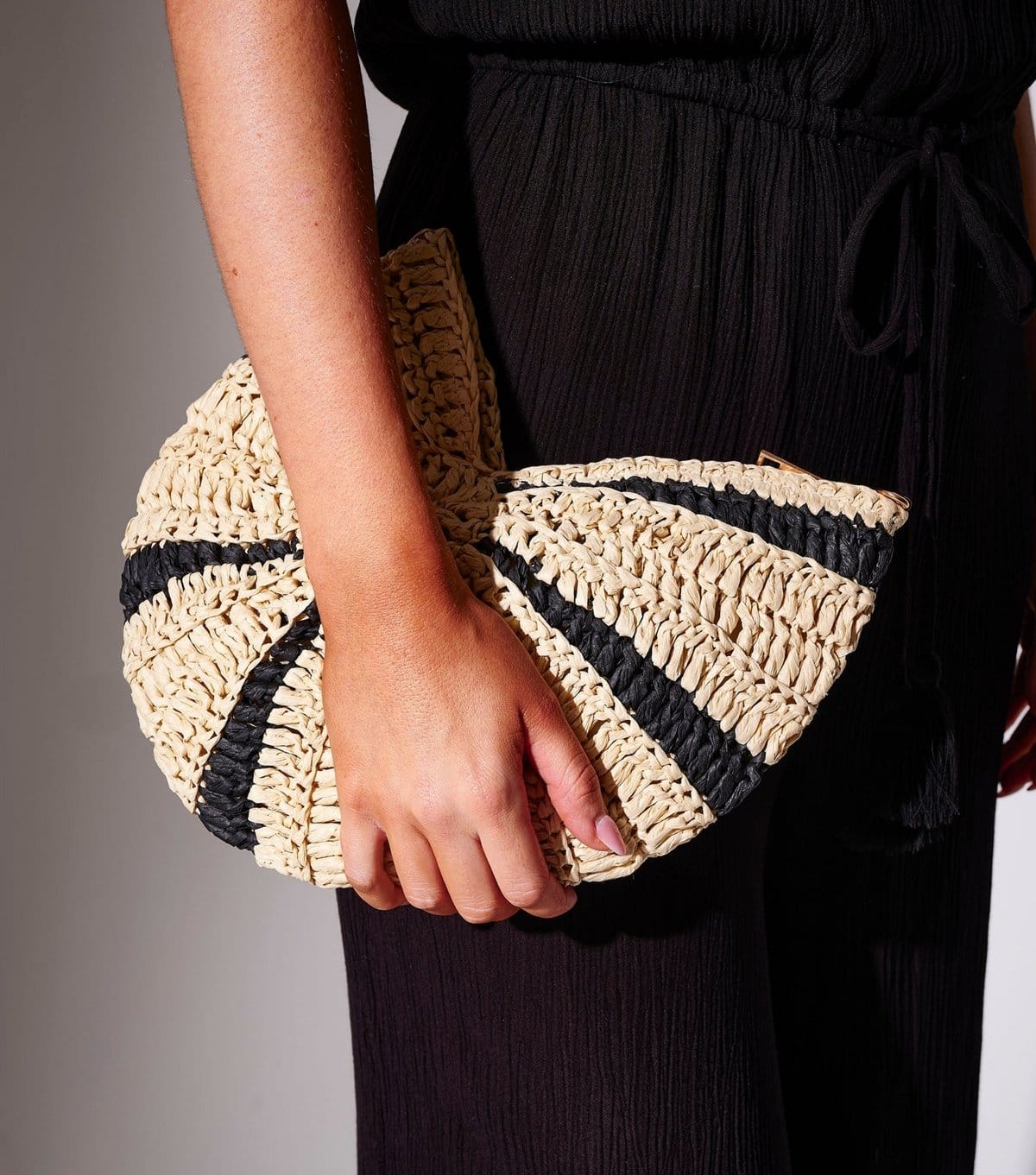 South Beach Black Striped Straw Seashell Shape Clutch South Beach New Look - 4