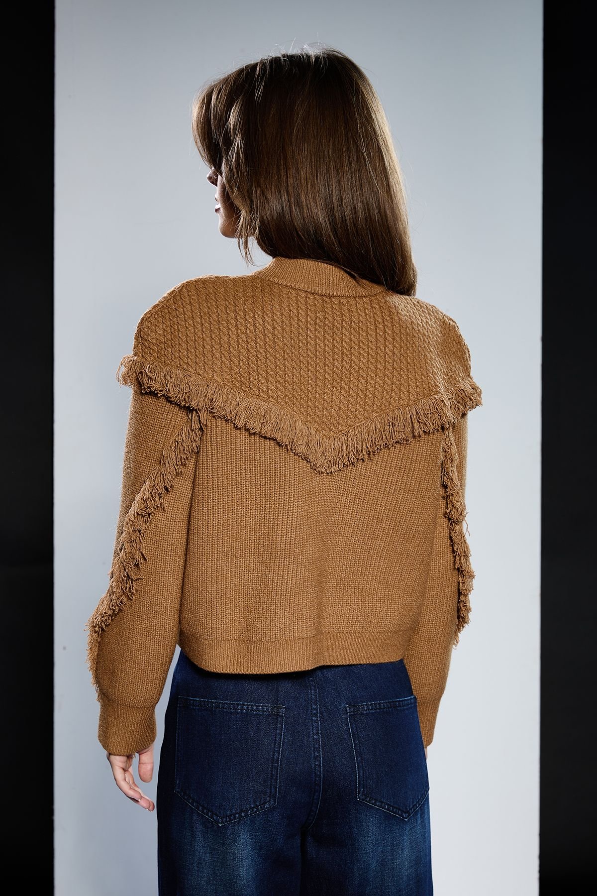 RUNWAY 1.8.1.8 RUNWAY 1.8.1.8 Women's . Cable Cardi With Tassel in Camel - 3