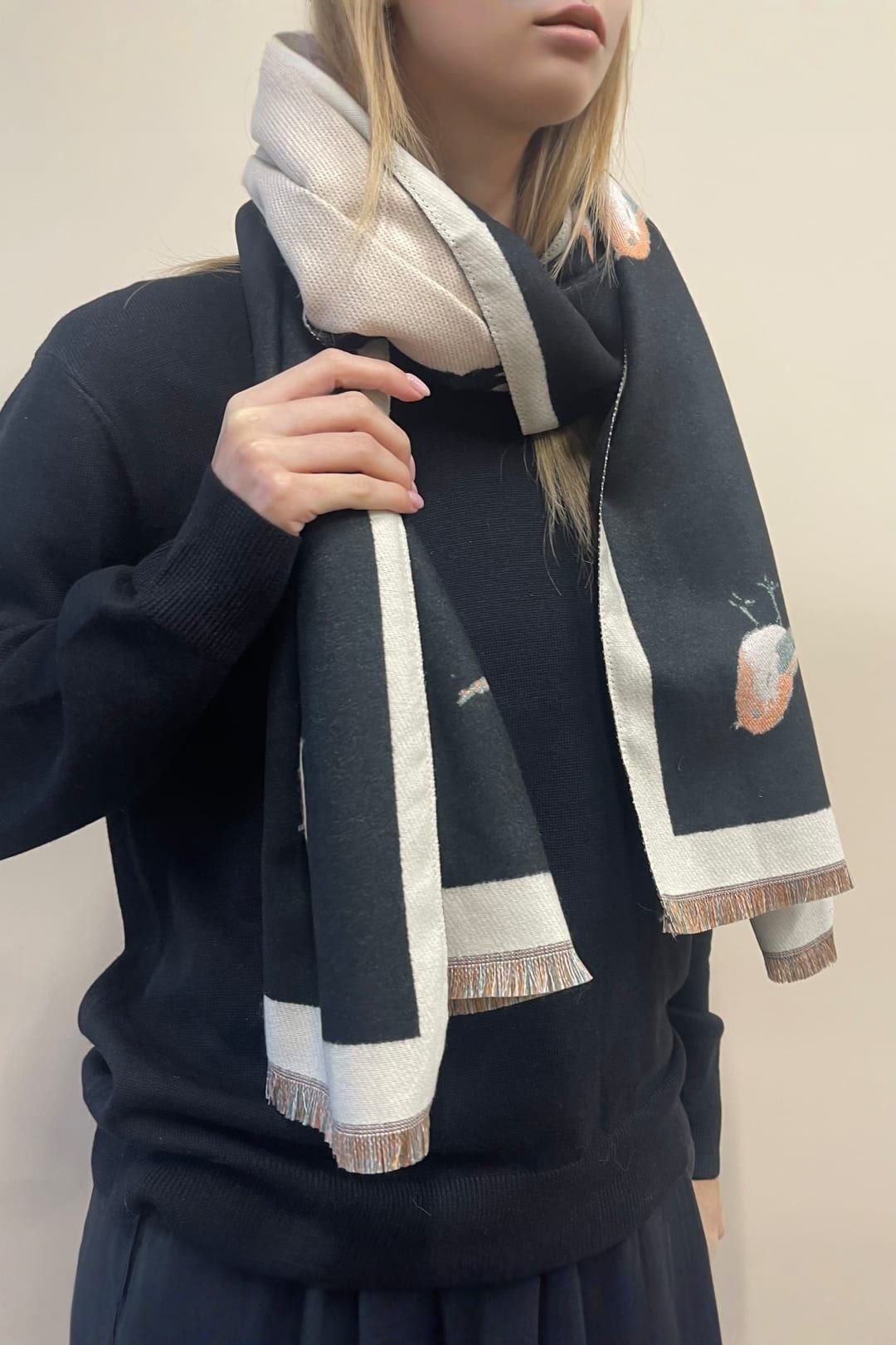 SVNX SVNX Women's Robin Embroidered Reversible Scarf in Black - 2