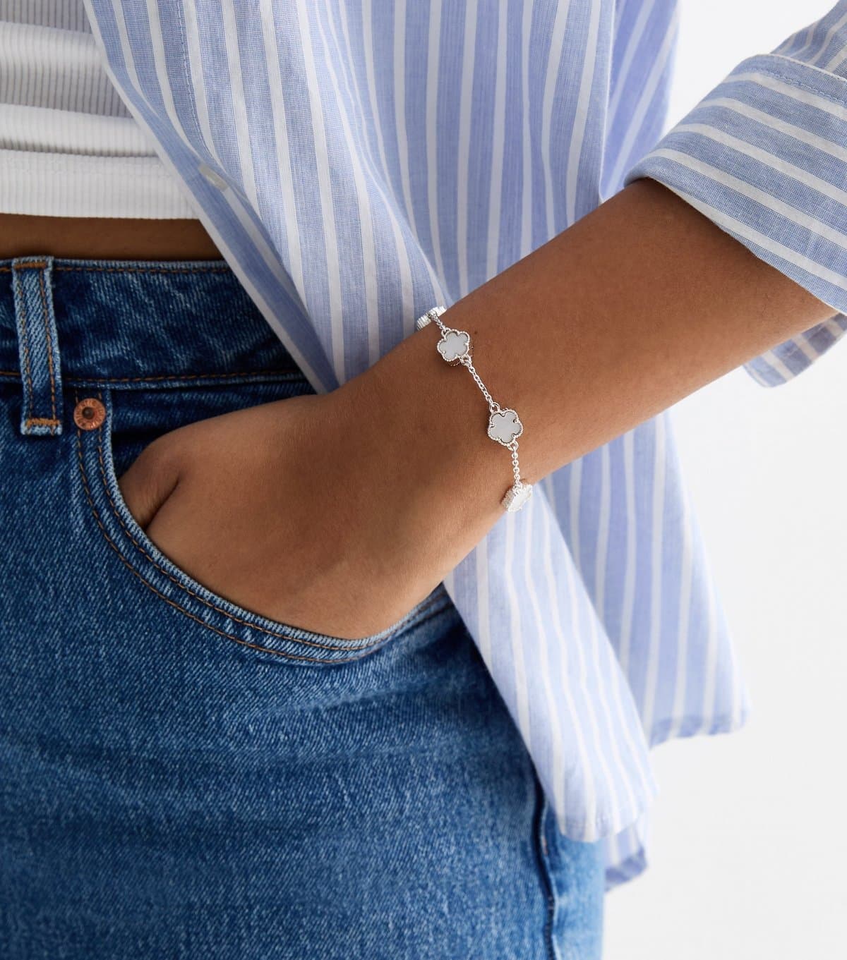 New Look White Flower Fine Chain Bracelet New Look