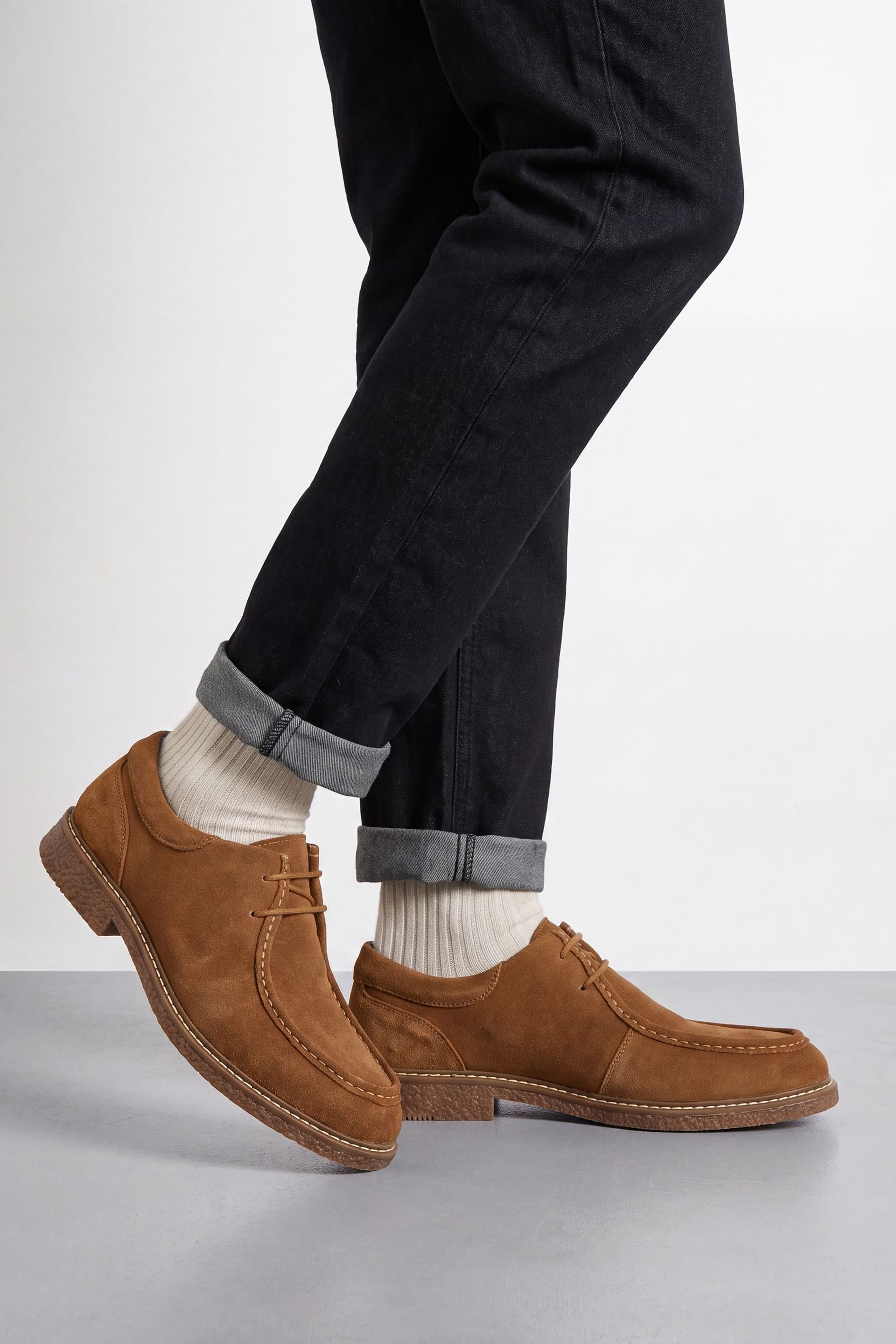 Burton Burton Men's Tan Suede Moccasin Shoes