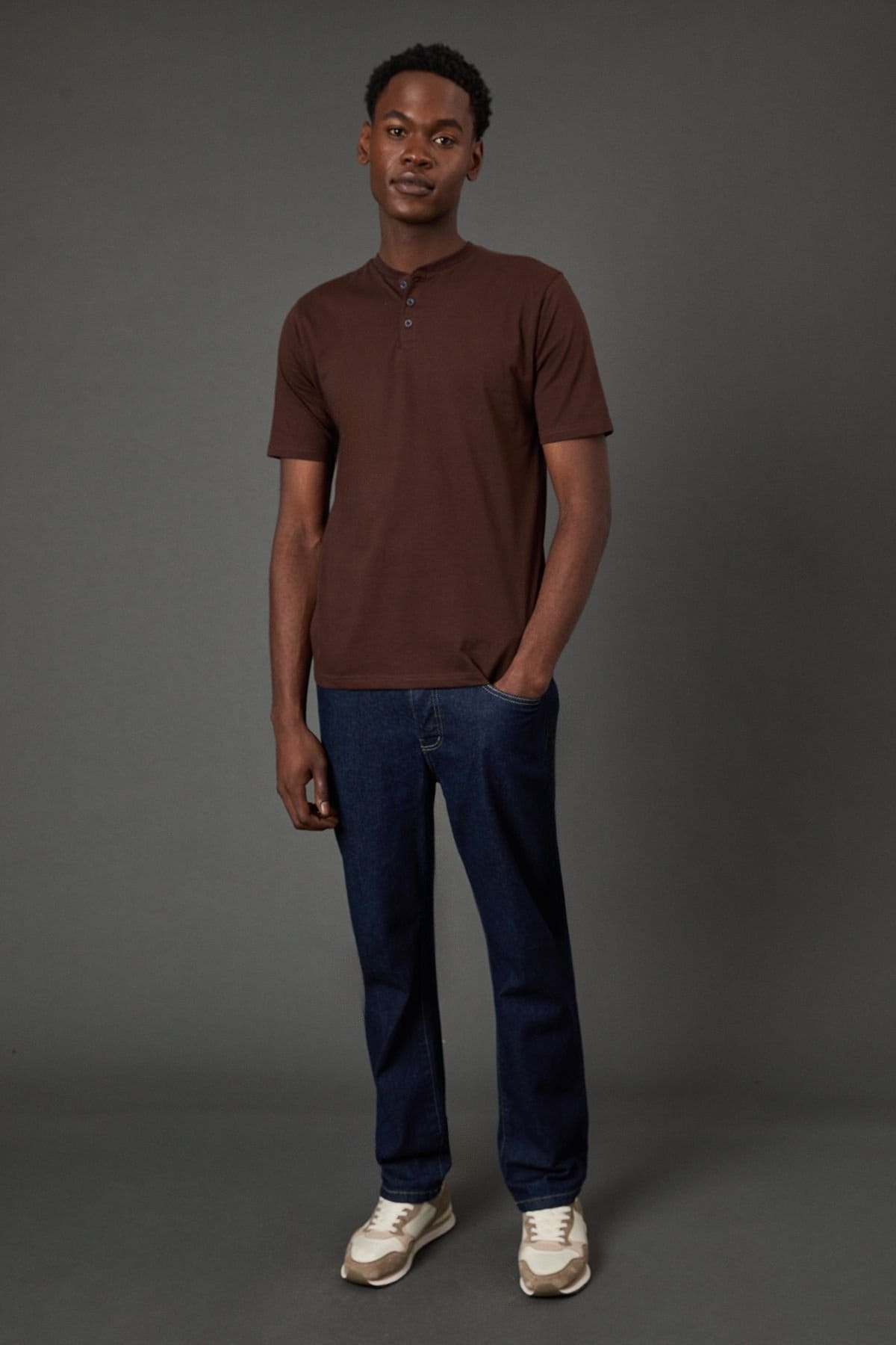 Burton Burton Men's Chocolate Grandad Neck T-Shirt - 4