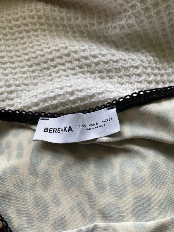 Bershka Bershka Leopard print maxi skirt with slit