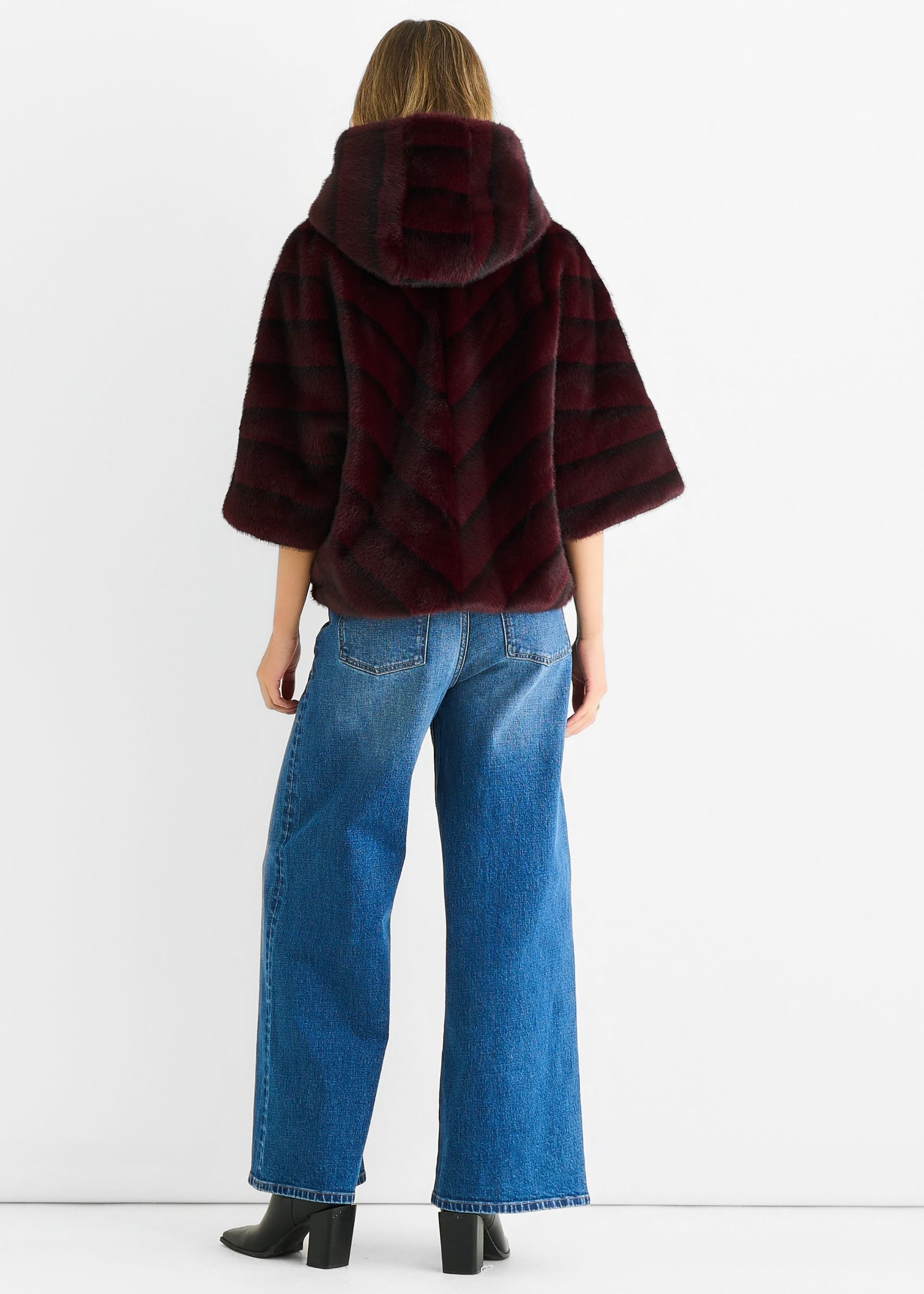 Gini London Gini London Women's Burgundy Hooded Chevron Faux Fur Cape Jacket - 4
