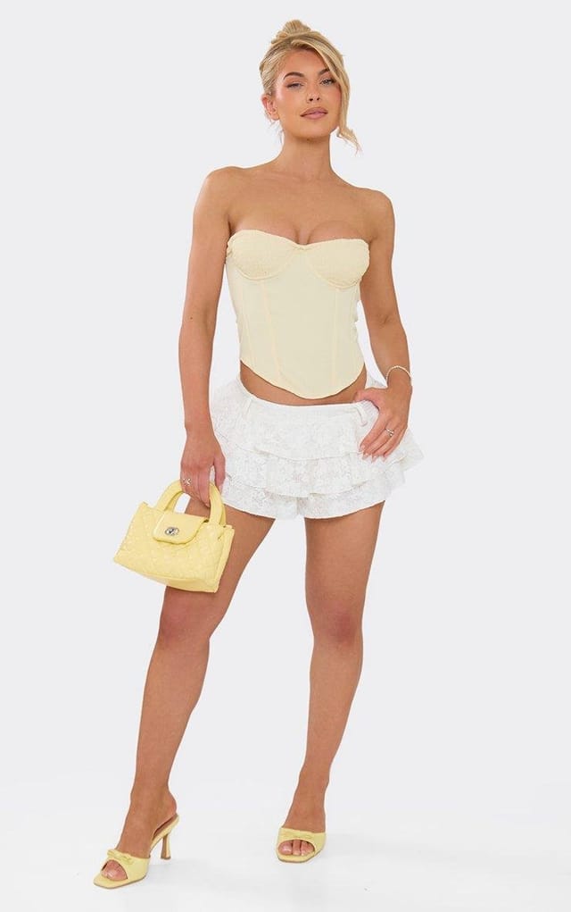 EGO Belt Loop Tiered Short In White Floral Texture, Women's Size UK 6 - 2