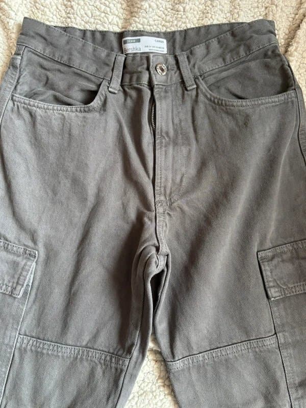 Bershka Men’s grey Bershka cargo pants