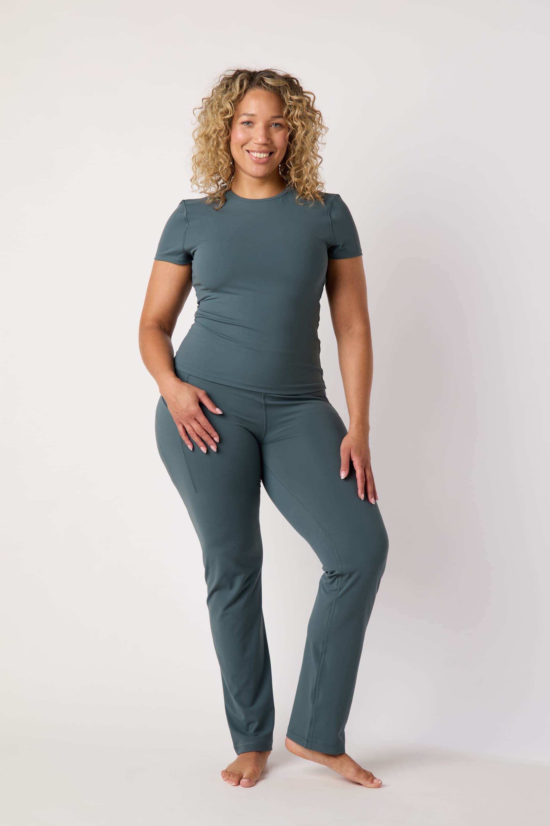 Asquith London Asquith London Women's The Feel Good Live fast pant in Stone