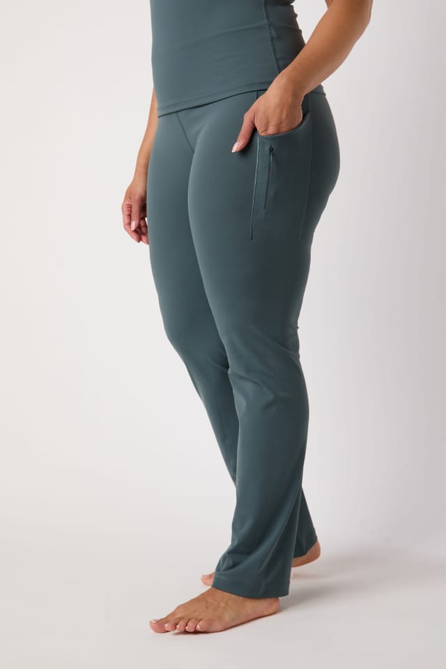 Asquith London Asquith London Women's The Feel Good Live fast pant in Stone - 3