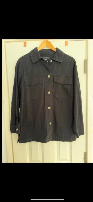 New Look Women’s black shacket size 12