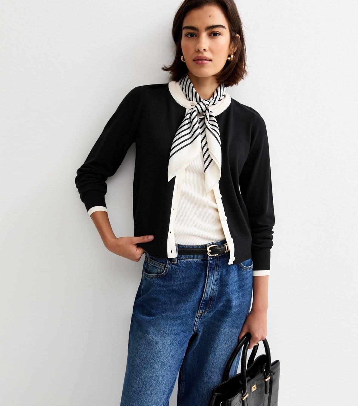 New Look Women's Black Trimmed Crew Neck Knit Cardigan New Look - 4