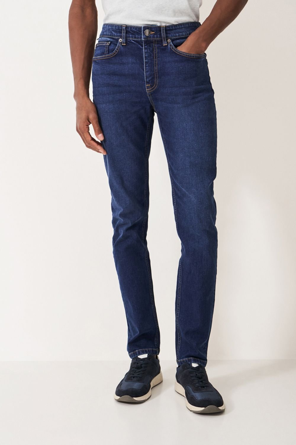 Crew Clothing Crew Clothing Men's Spencer Slim Jean Midwash in Mid Wash - 2