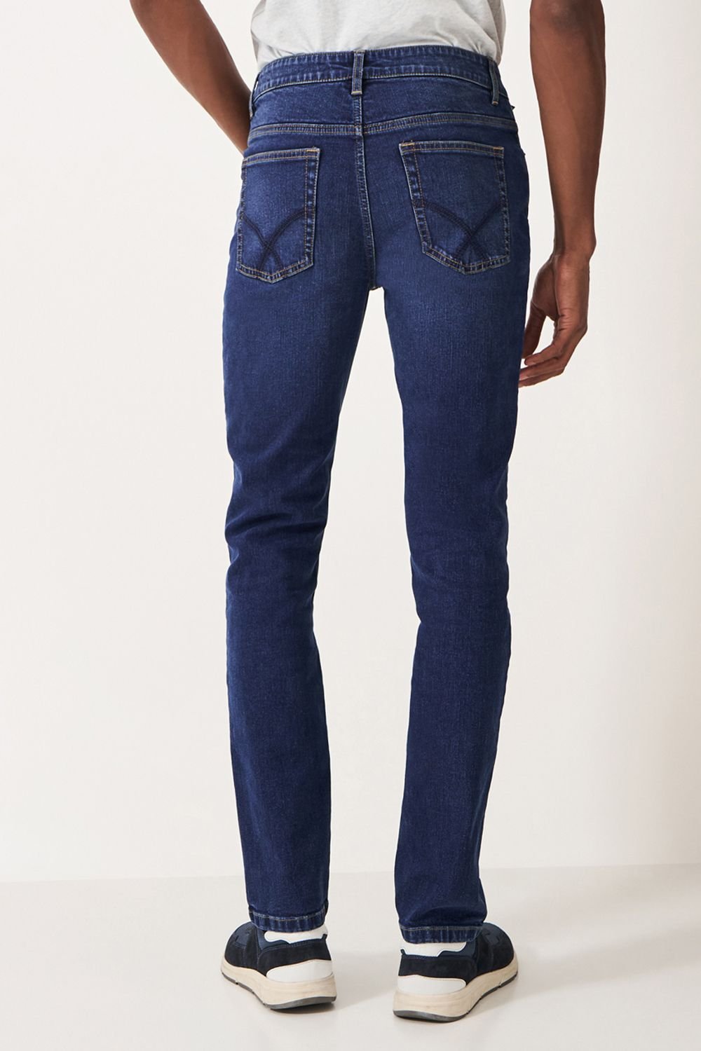 Crew Clothing Crew Clothing Men's Spencer Slim Jean Midwash in Mid Wash - 3