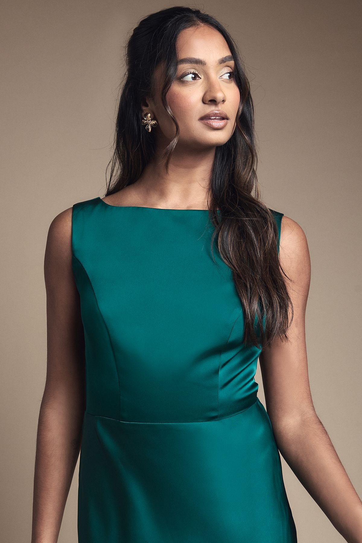 Coast Coast Women's Sleeveless Satin Bridesmaid Dress in Emerald - 3