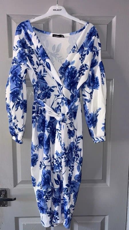 Boohoo V-neck Flower Midi Dress Size 12