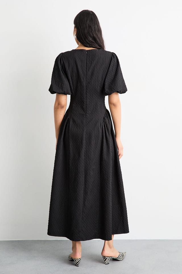 Warehouse Warehouse Women's Textured Godet Side Puff Sleeve Midi Dress in Black - 3