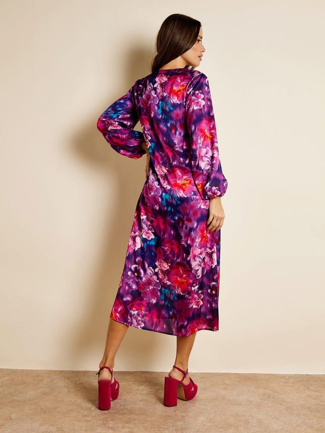 GWD by GEORGE W. DAVIES GWD by GEORGE W. DAVIES Women's GWD Mila Floral Print Midi length Satin Kaftan in Magenta - 3