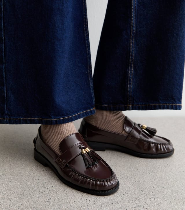 New Look Women's Wide Fit Dark Burgundy Patent Faux Leather Tassel Detail Loafers Vegan New Look - 2