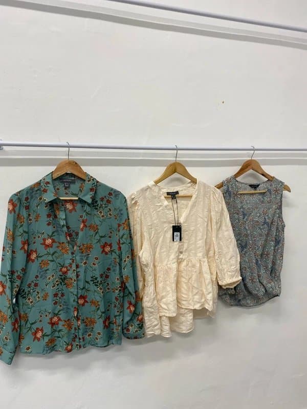 New Look Fabulous Bundle of Floral tops Uk10/12 summer chic New Look #22 FS128