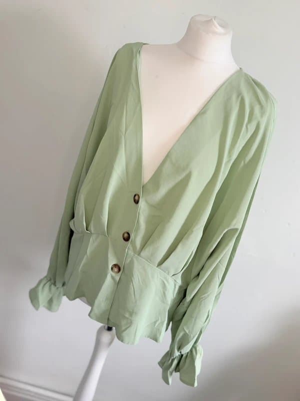 ASOS Button long sleeve shirt top, Uk size 20, green, new