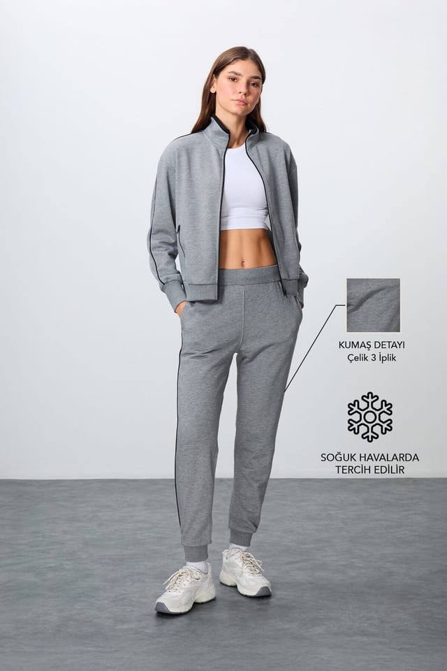 Tommy Life Tommy Life Women's Oversized Zip-collar Sweatshirt & Pants Set in Grey - 2