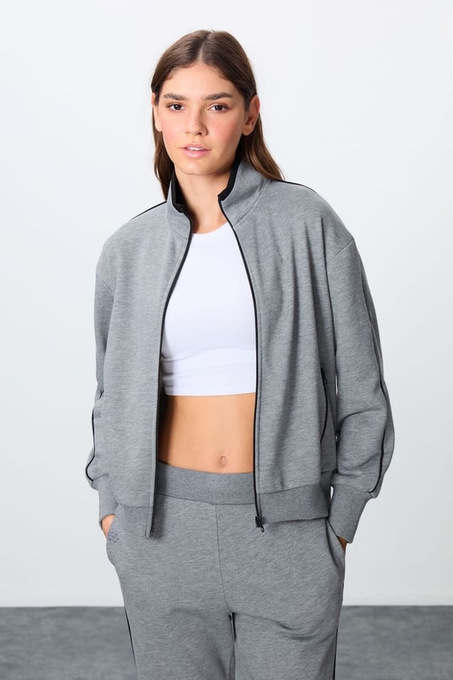 Tommy Life Tommy Life Women's Oversized Zip-collar Sweatshirt & Pants Set in Grey - 3