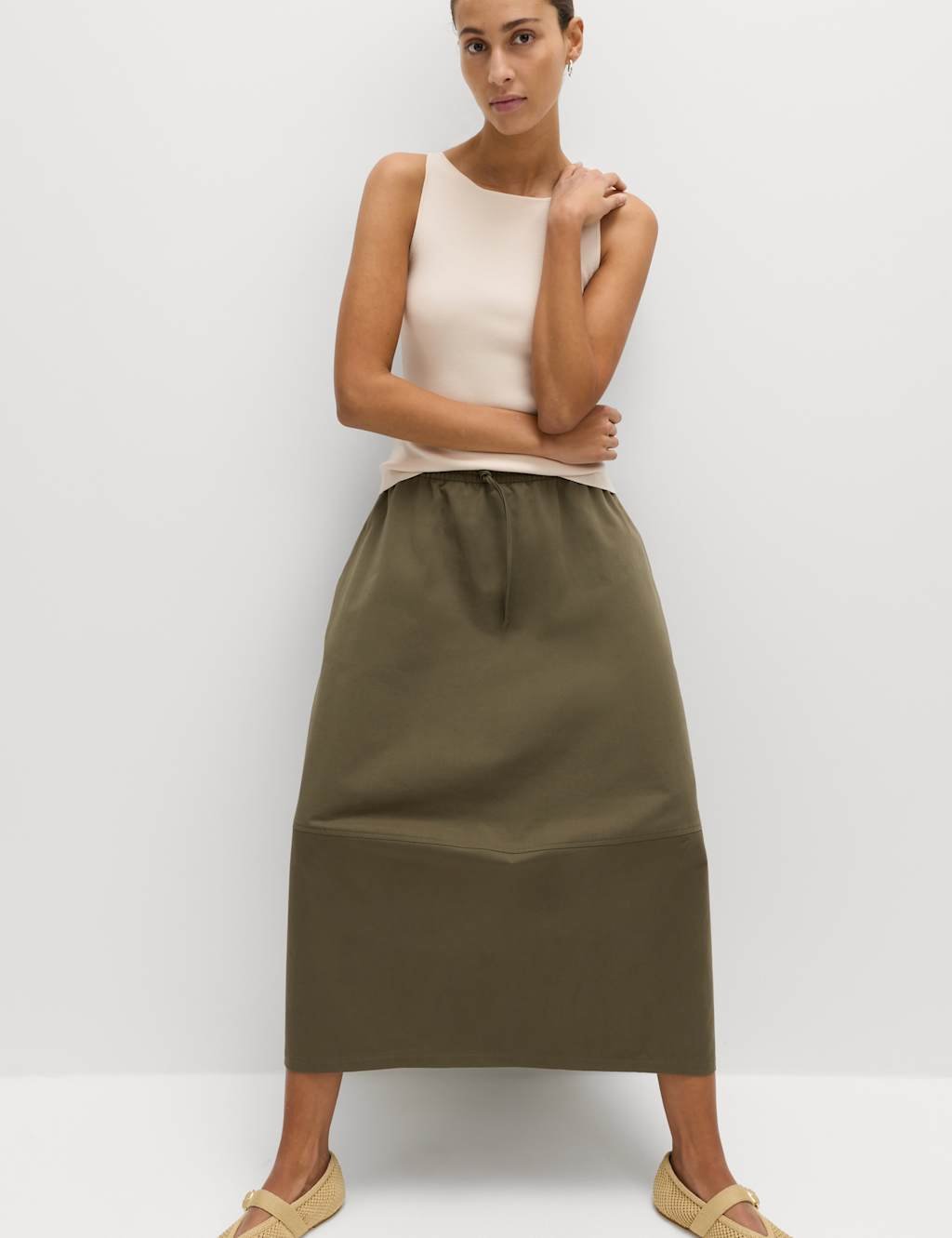 Marks & Spencer M&S Crew Neck Slim Fit Knitted Vest Vanilla - 2