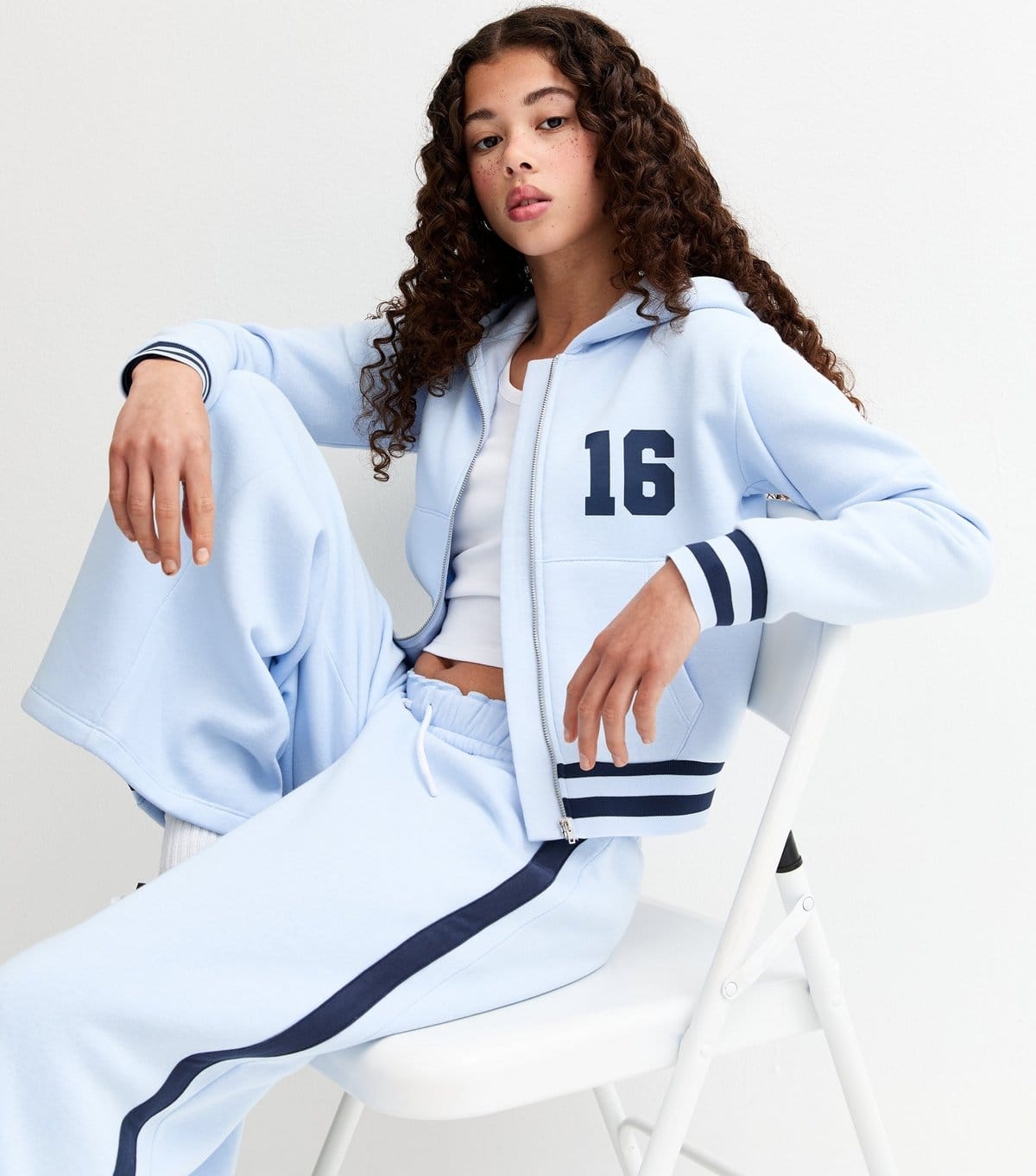 New Look Girls' Light Blue 16 Graphic Zip Through Hoodie New Look - 4