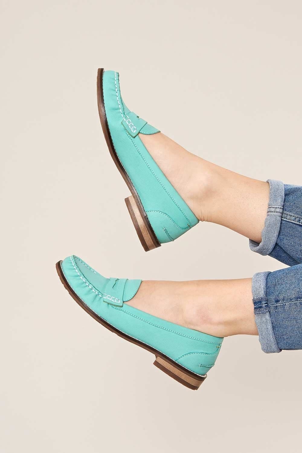 Moshulu Moshulu Women's 'Petrel Nubuck' Classic Nubuck Penny Loafers in Bright Blue