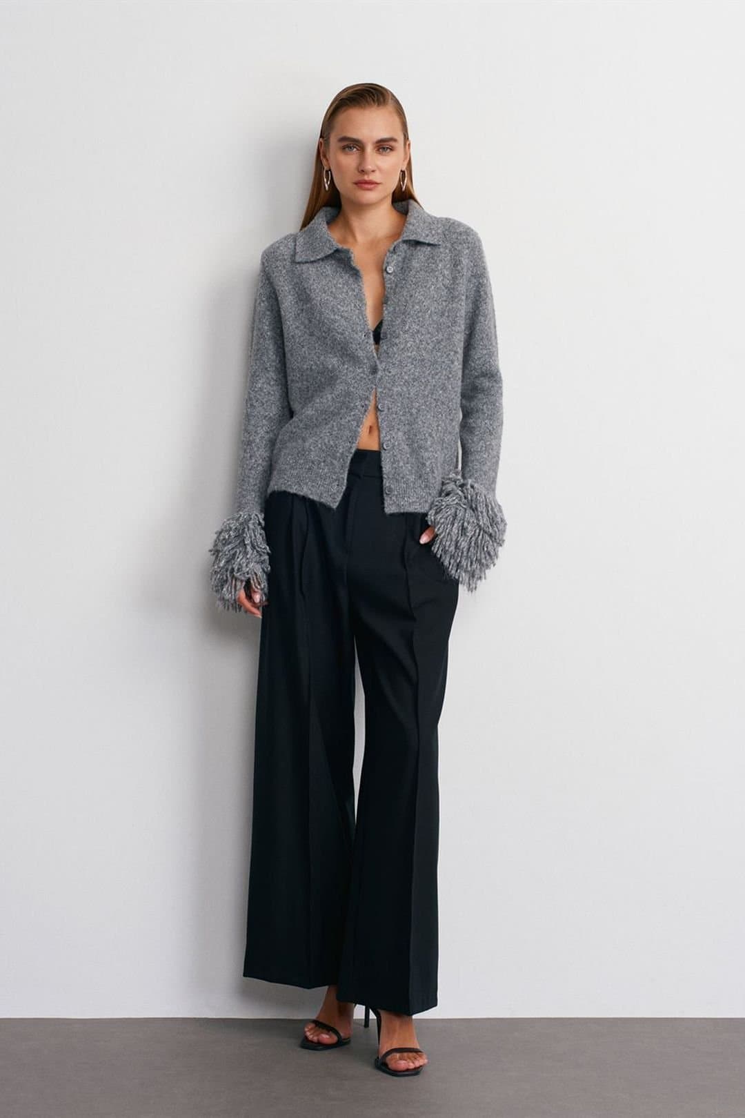Dilvin Dilvin Women's High-Waist Wide-Leg Pleated Trousers in Black