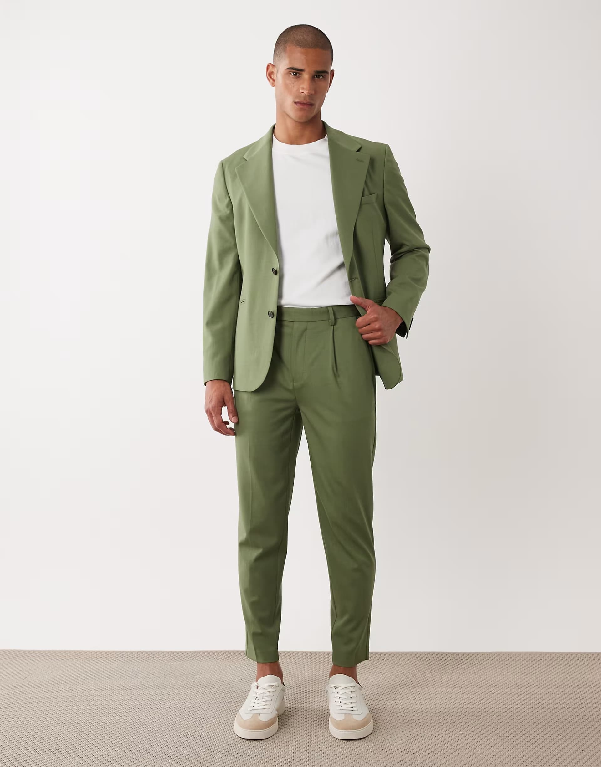 ASOS ASOS DESIGN 100% summer wool tapered suit trousers in green