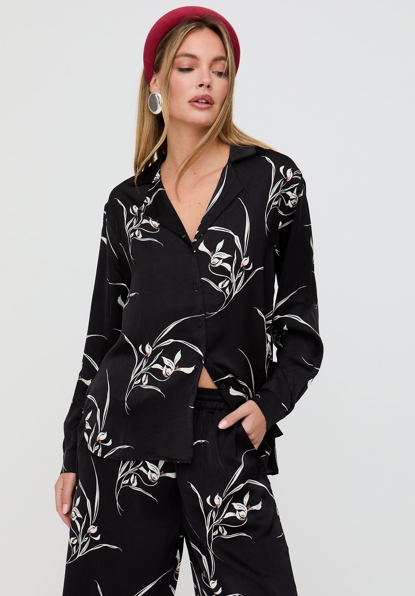 Lily and Lionel Lily and Lionel Women's Lillibet Large Floral Print Shirt In Black - 2