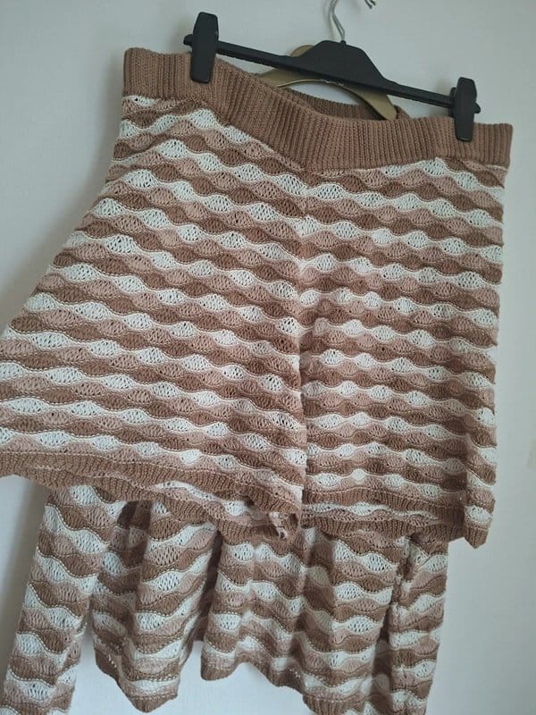 In The Style In The Style UK 18 Curve Open Knit Crochet Co-Ord Set |Wavy Stripe | Long Sleeve Top + Shorts - 1