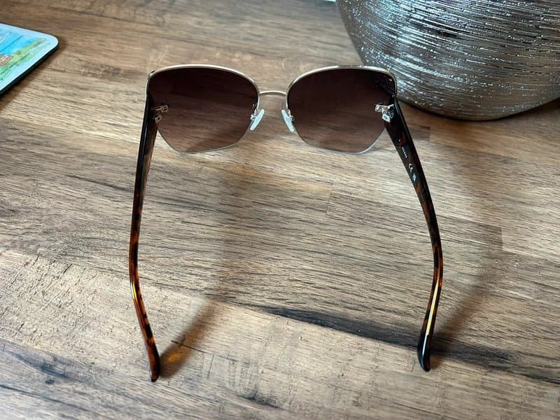 GUESS Guess brown tortoiseshell oversized sunglasses