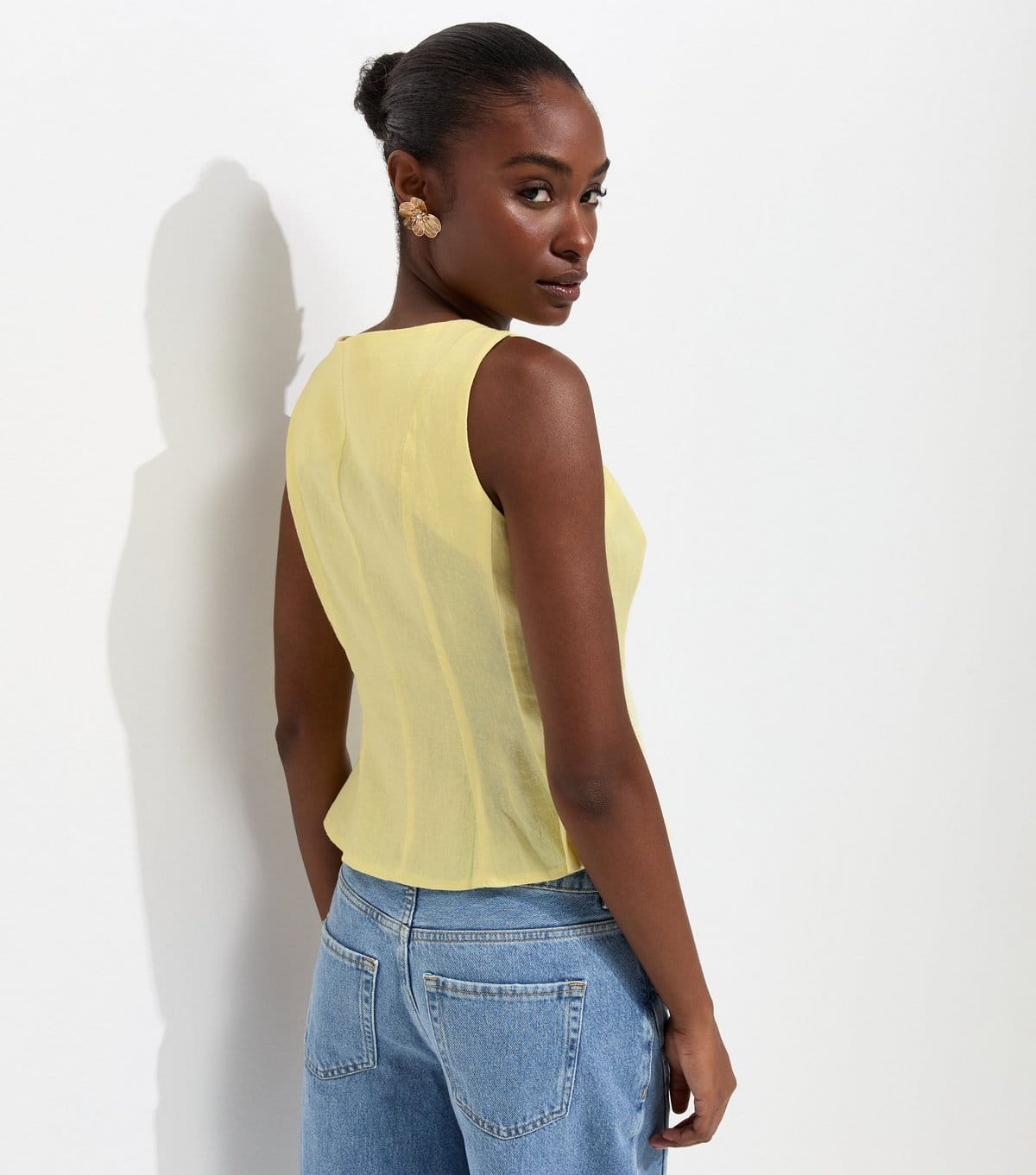 New Look Women's Light Yellow Linen Rich Gold Tone Button Waistcoat New Look - 4