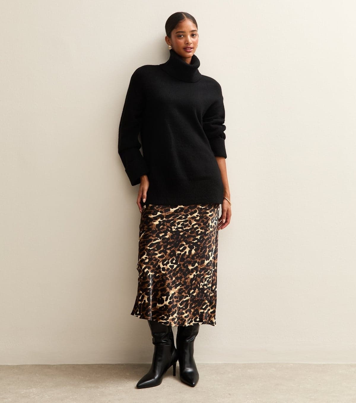 New Look Women's Brown Leopard Print Satin Midi Skirt New Look
