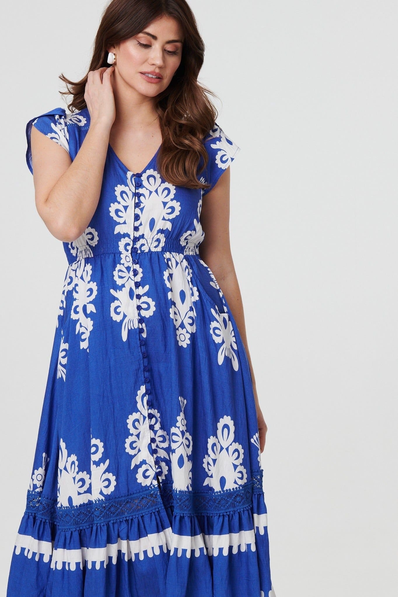 Izabel London Izabel London Women's Ikat Print Cap Sleeve Lace Midi Dress in Blue - 4