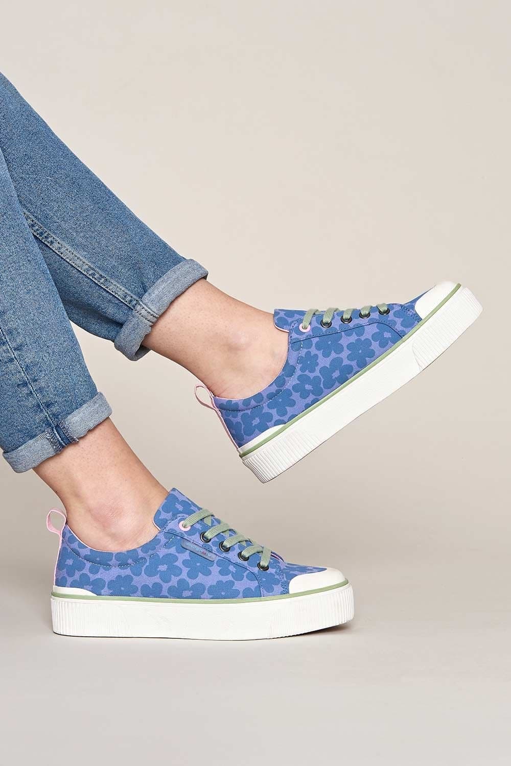 Moshulu Moshulu Women's 'Levan' Chunky Canvas Trainers in Light Blue