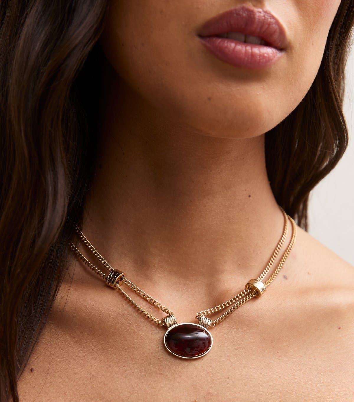 New Look Gold Tone Brown Oval Pendant Chain Necklace New Look