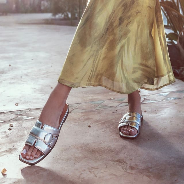Moda In Pelle Moda In Pelle Women's 'Liatris' Leather Sandals in Silver - 3