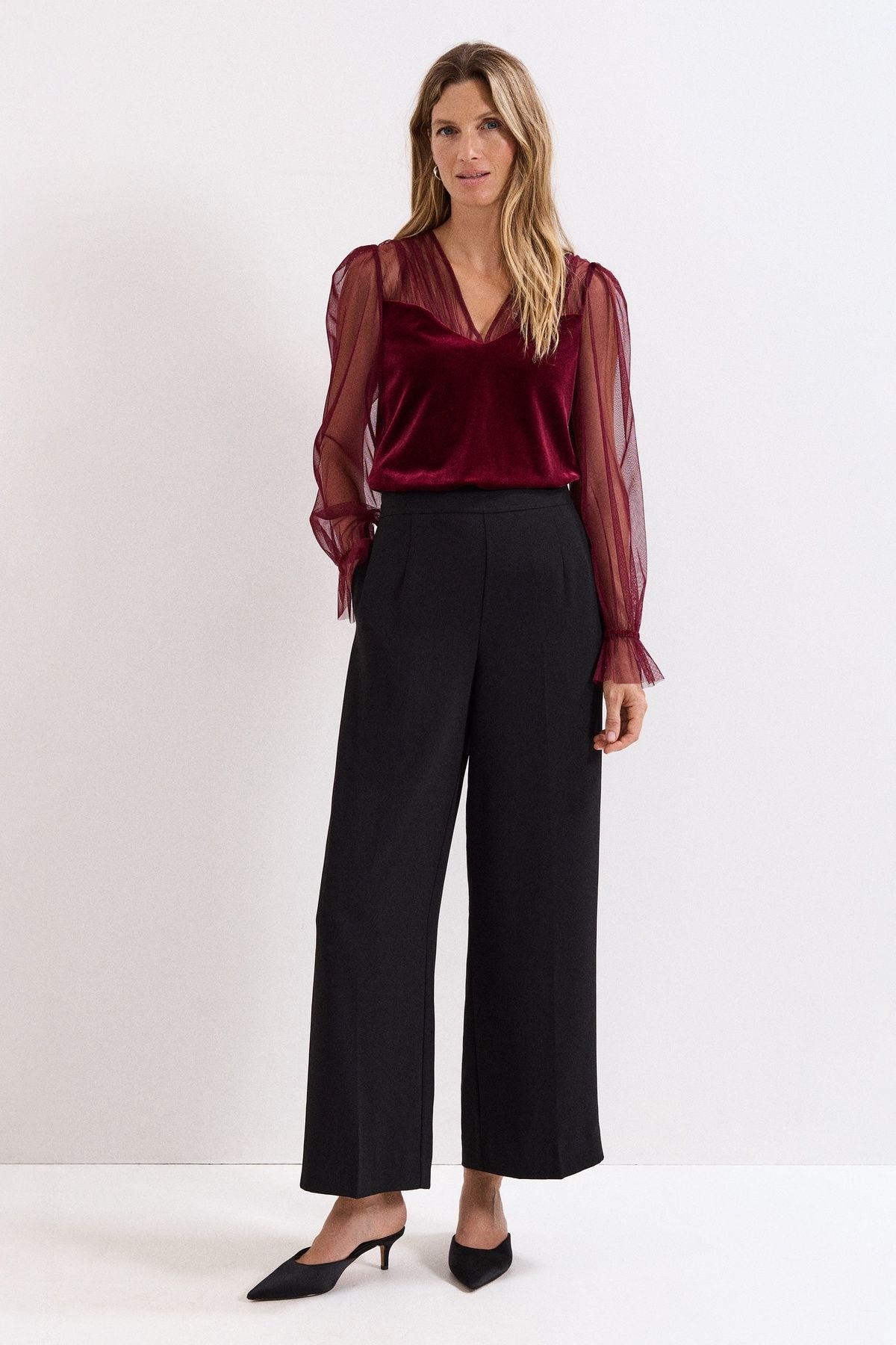 Phase Eight Phase Eight Women's Cindy Velvet Blouse in Wine - 3