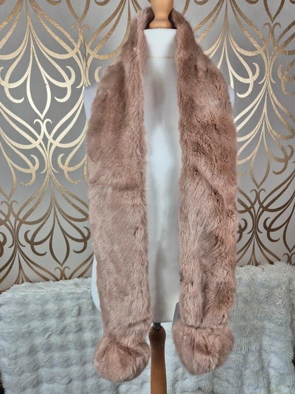 Pia Rossini (559) pia rossini faux fur aster scarf stole