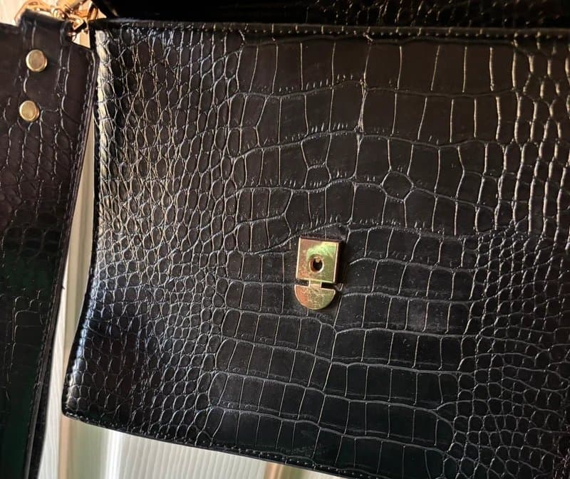 unbranded Black Croc Embossed Leather Crossbody Bag | Two Detachable Straps | Used Once