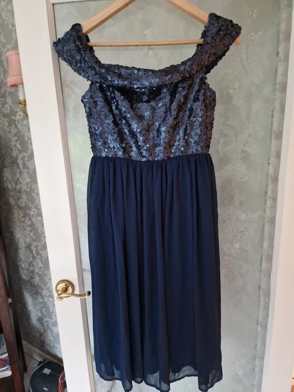 Boohoo Boohoo ocassional dress Navy, sequin party dress BNWT