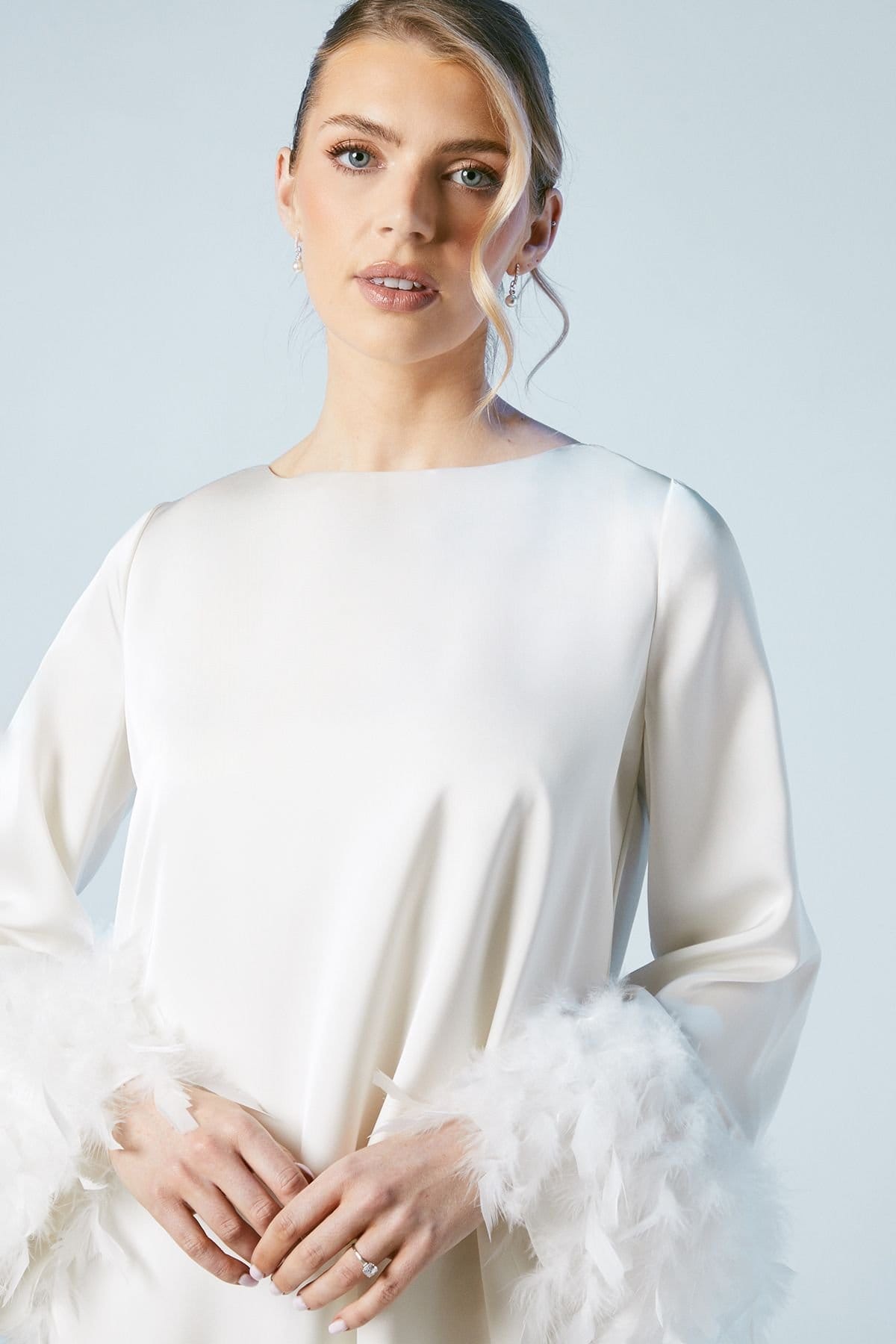 Oasis Oasis Women's Feather Cuff Satin Bridal Mini Dress in Ivory - 4