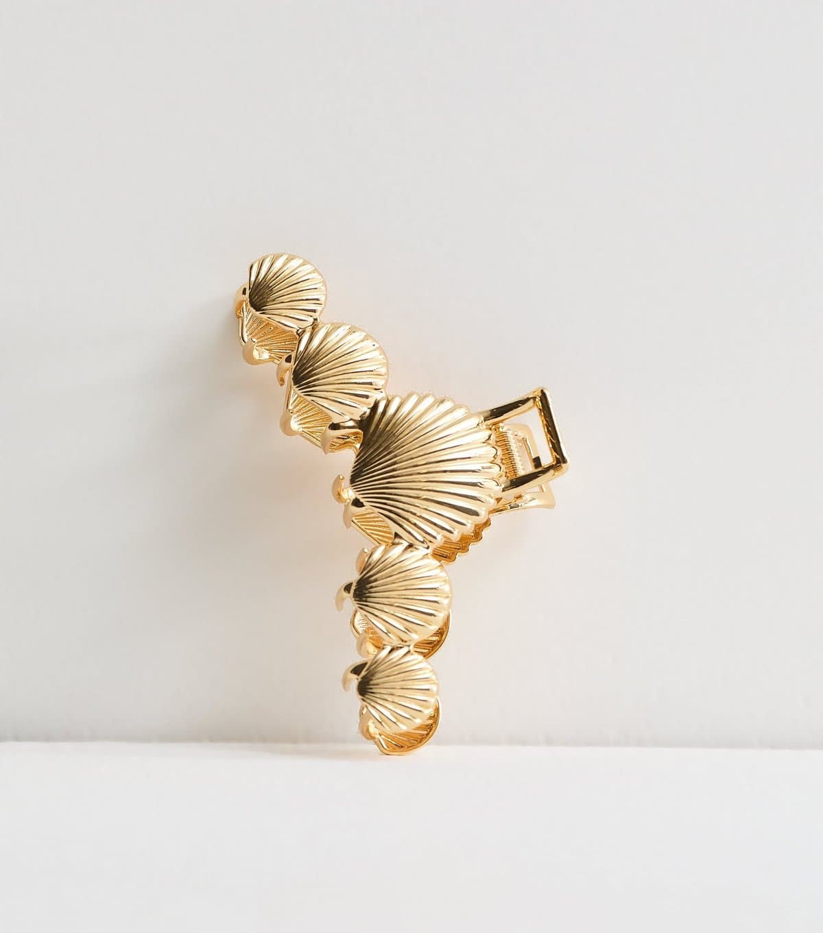 New Look Gold Tone Metal Clam Shell Hair Claw Clip New Look