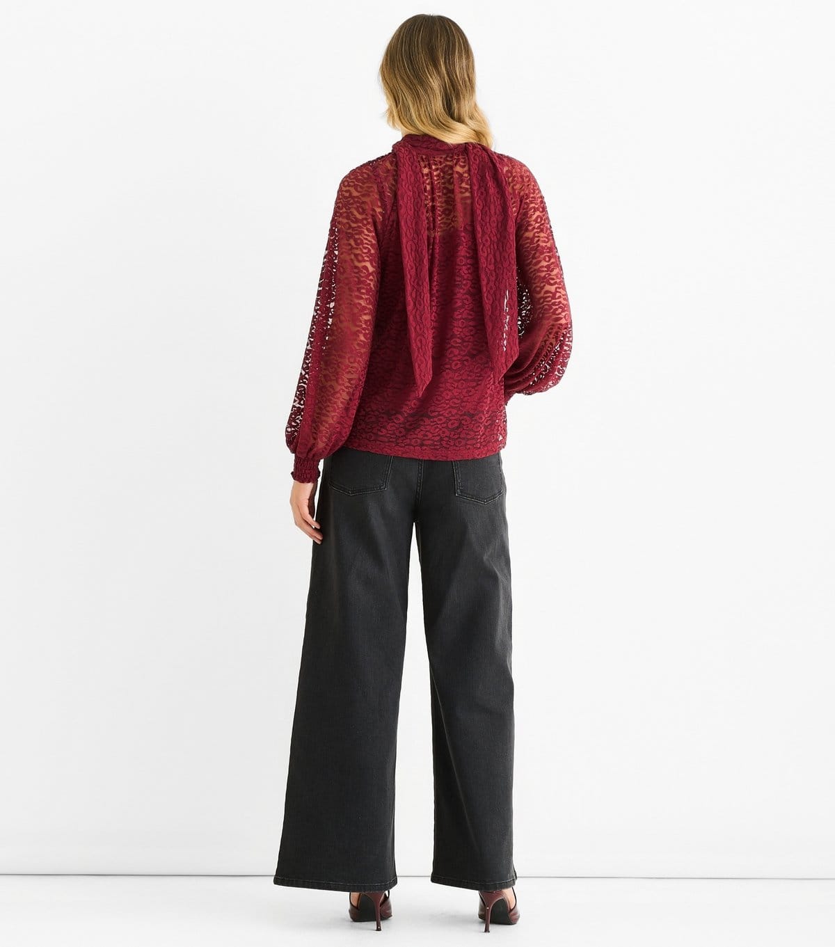 Gini London Women's Light Burgundy Animal Lace Neck Tie Blouse Gini London New Look - 4