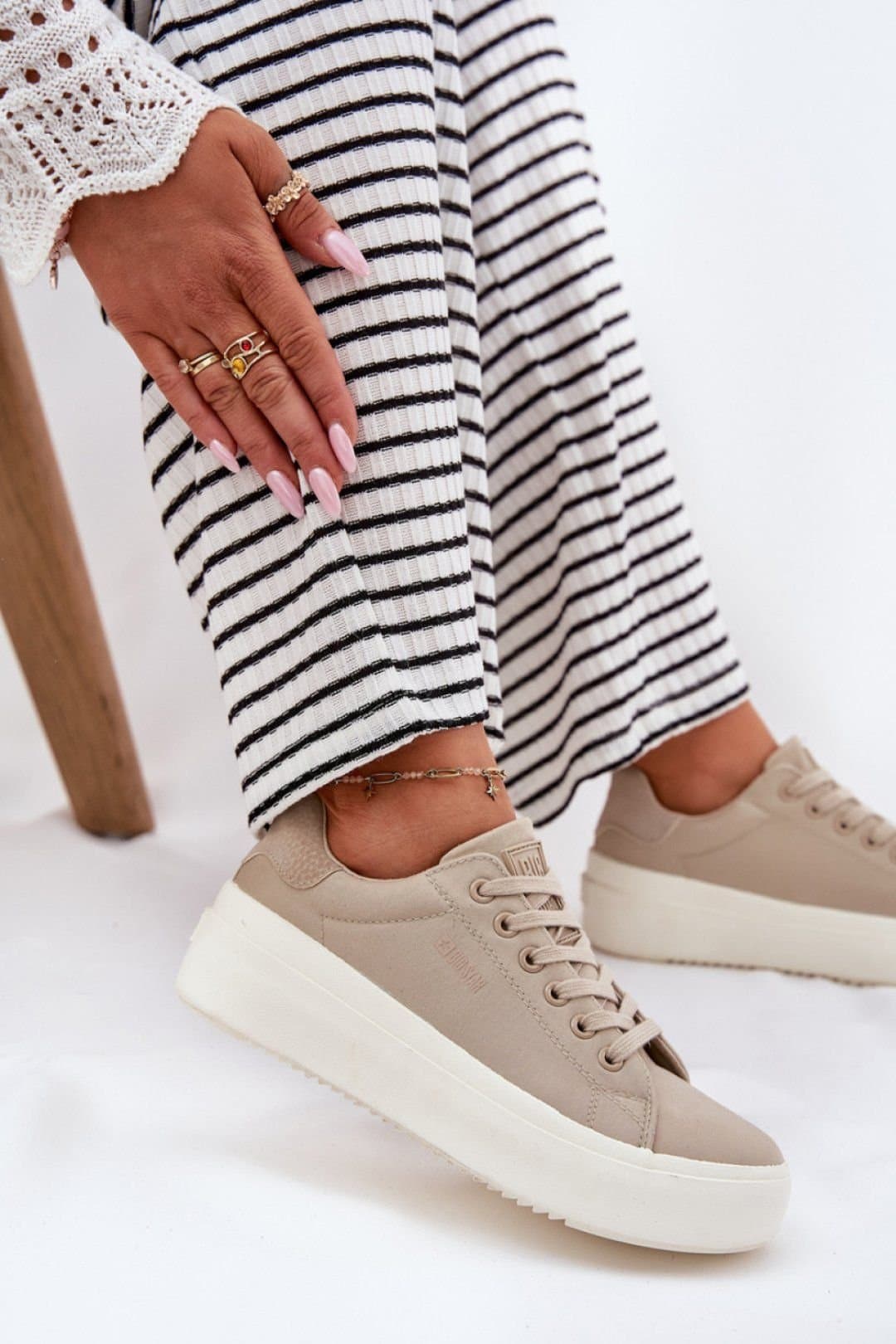 Love Lace Love Lace Women's Big Star Platform Sneakers Textile Upper Everyday Comfort in Beige