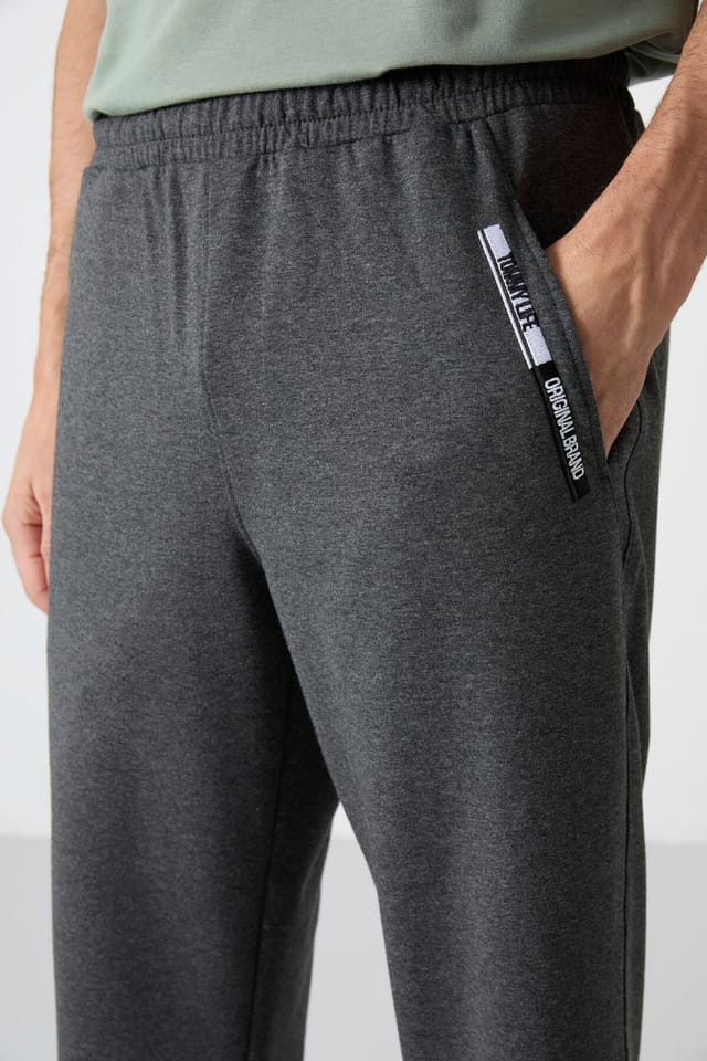 Tommy Life Tommy Life Men's Mid-Waist Capri Shorts in Charcoal - 3