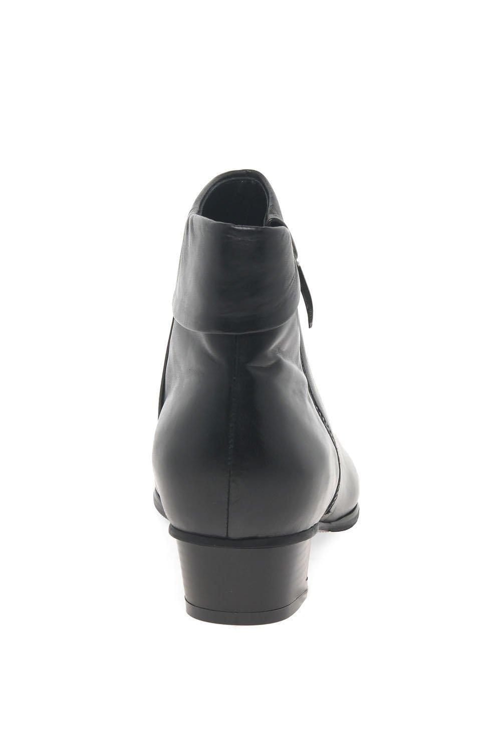 Regarde le Ciel Regarde Le Ciel Women's 'Stefany 03' Ankle Boots in Black - 4