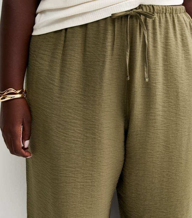 New Look Women's Plus Size Khaki Textured Wide Leg Trousers Curves New Look - 2